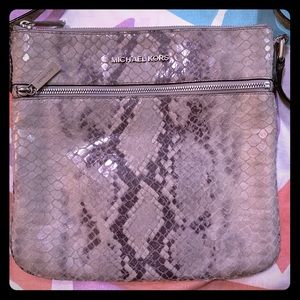 MiChael Kors crossbody